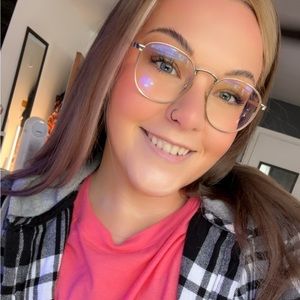 Meet your Posher, Rachell